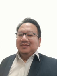 David Pui is an experienced Enterprise Architect and Lead Solutions Architect with a diverse background across various industries.